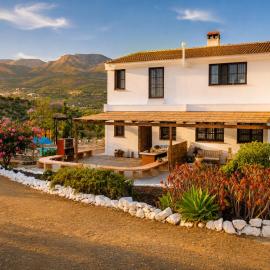 El Fresquedal, hotel a Alozaina