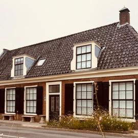 The old Rhine Cottage, hotel v mestu Zoeterwoude