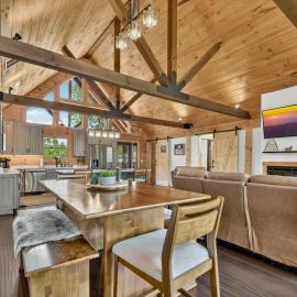 Blue Ridge Retreat on Wolf Creek, hotel en Mineral Bluff