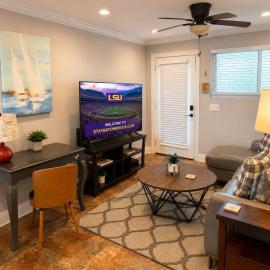 North Gates of LSU 2 bedroom w&d pool