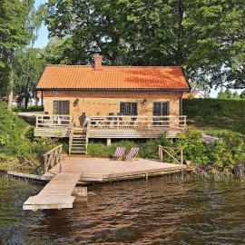 6 person holiday home in HOVA-By Traum, hotel em Hova