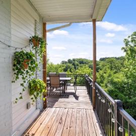Ludlow Lodge with City Views