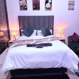 SUNLINA OR Tambo Suits, hotel v destinaci Kempton Park