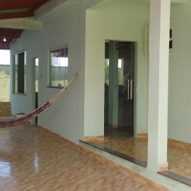 Casa confortável bem localizada
