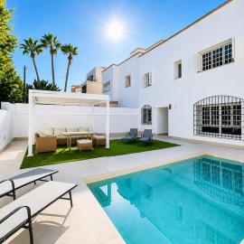 Villa Jardín con piscina privada, playa a 300 metros, 8 pax