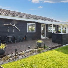 5 person holiday home in Juelsminde-By Traum