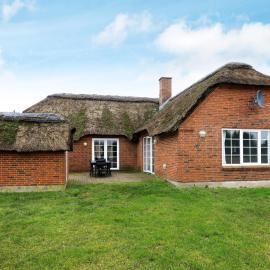 10 person holiday home in Ulfborg-By Traum，位于乌尔夫堡的酒店