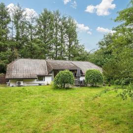 8 person holiday home in Oksbøl-By Traum
