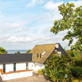 4 star holiday home in Allingåbro, hotel in Nørager