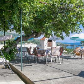 Apartments and rooms with parking space Tucepi, Makarska - 5263, hotel em Tučepi