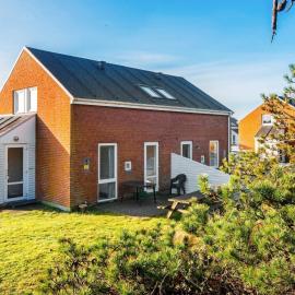 6 person holiday home in Rømø-By Traum: Sønderby şehrinde bir otel