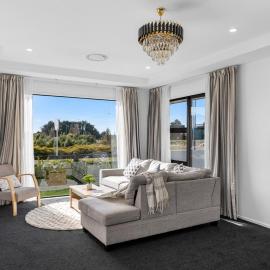 Ataahua a Sunlit 4BR Home that Sleeps 8