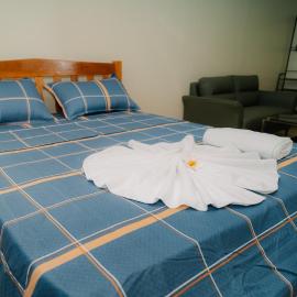 Global accommodation، فندق في Lungga