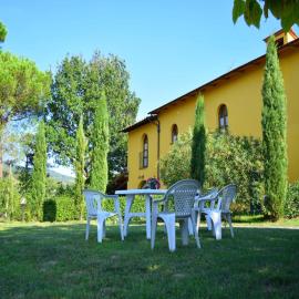Restful Farmhouse near Forest in Vinci with Pool