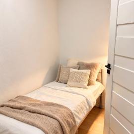 Apartament z prywatnym parkingiem, hotell i Prudnik