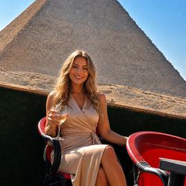 Master kings of the pyramids and Sphinx