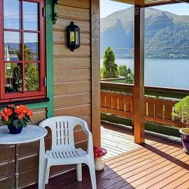 9 person holiday home in HUNDEIDVIK-By Traum, Hotel in Hundeidvik