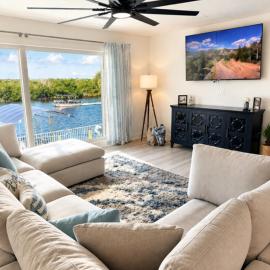 Charming Condo with Pool and Spectacular View