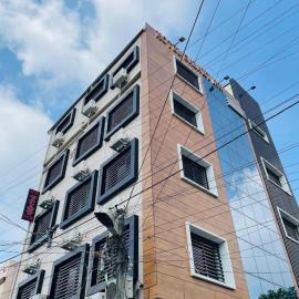 Hotel galaxy Inn, ξενοδοχείο σε Rāiganj