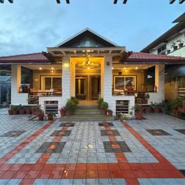 Ekadanta by Raho - Cobble Cottage