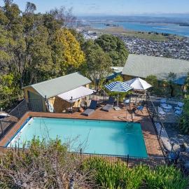 Hilltop Ocean Views - Outdoor Baths & Pool