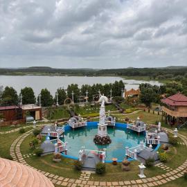 Heavens Luxury Lake View Resort, hotel a Godamagudda