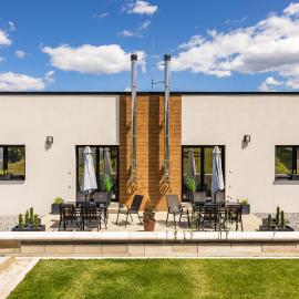 Private Sunny Apt With Free Parking 24-7 self check-in, hotel a Zvolen