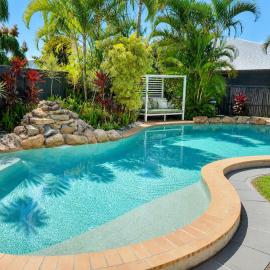 Spacious Bayside Family Home with Pool
