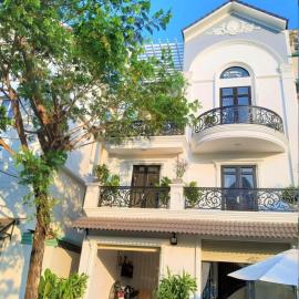 Mơ House
