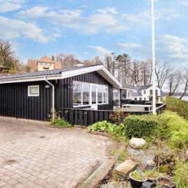 6 person holiday home in Børkop