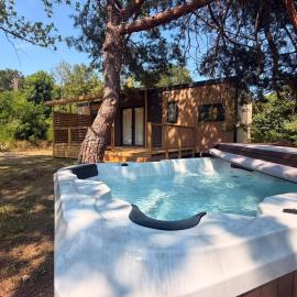 Mobil-home Avec Jacuzzi et Climatisation