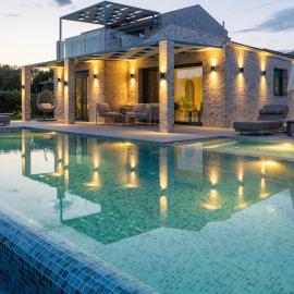 Villa Prestige Karavados, מלון בKaravádhos