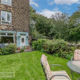 Cottage in Saddleworth with private garden and great views, hotel Greenfieldben
