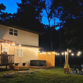 The Lake and Mountain Retreat, hotel di Lakeville