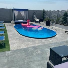 VILA cu piscina