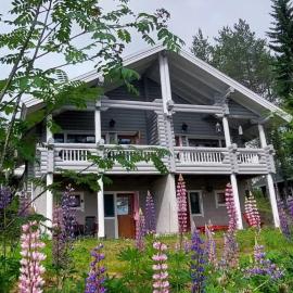 Hallan-Etappi A ja B, hotel v destinácii Hyrynsalmi