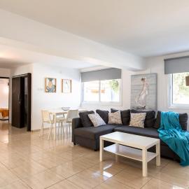 Bright 2-bed flat, in Larnaca city center