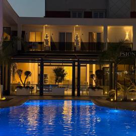 Hotel Colis, hotel i Tirana
