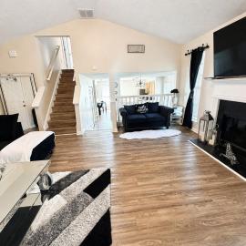 Stylish 3BR Riverdale Retreat Modern Glam Home