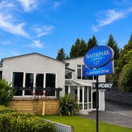 Waterpark Lodge, Hotel in Te Anau