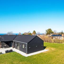9 person holiday home in Glesborg-By Traum