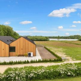 Luxury Lakeside Retreat - By Traum Ferienwohnungen, hotel en Ansager