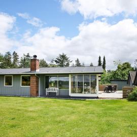 10 person holiday home in Højslev, hotel em Lund