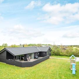 10 person holiday home in Tarm-By Traum