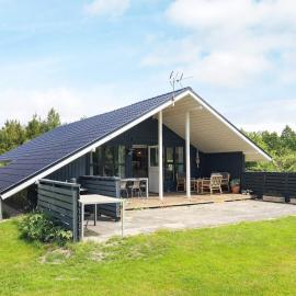 8 person holiday home in Højslev-By Traum