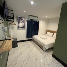 Siam Hotel