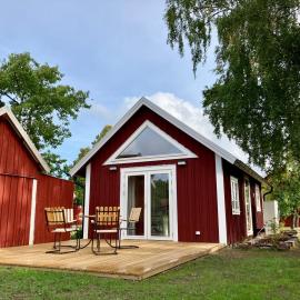 Kleines Ferienhaus in Borghamn, Vättern, hotell i Borghamn