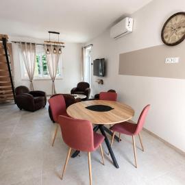 Maison cosy dans un quartier calme, hotel en Nyoiseau