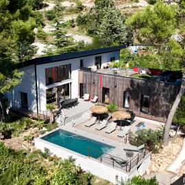 Villa avec piscine avec vue sur le Luberon