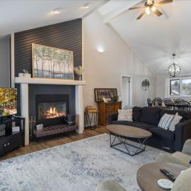 Ozark Lakeview Penthouse 3bed 3bath Condo in Osage Beach Escape, hotell i Osage Beach